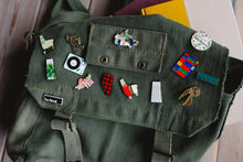 Load image into Gallery viewer, Turntable | Enamel Pin